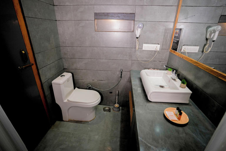 Bathroom 3, Valtara Resort, Nainital