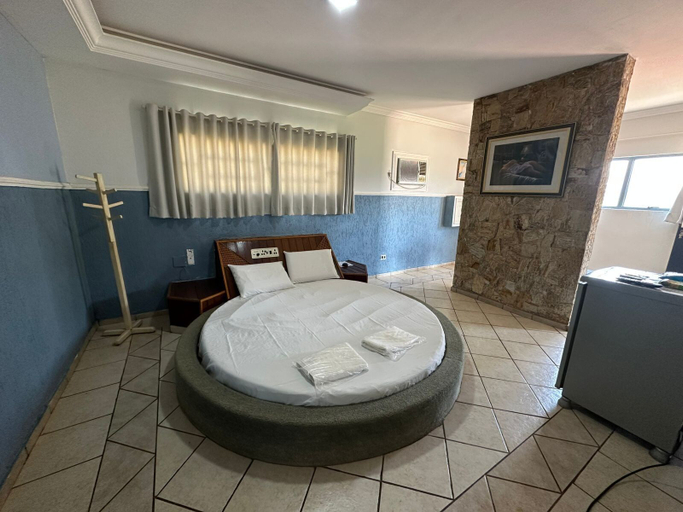 Room 4, Johnnys Motel-Hotel, Jacarezinho
