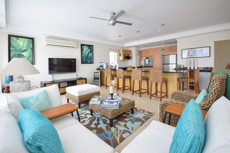 Living area 3, Palm Beach 610 2 Bedroom Apts