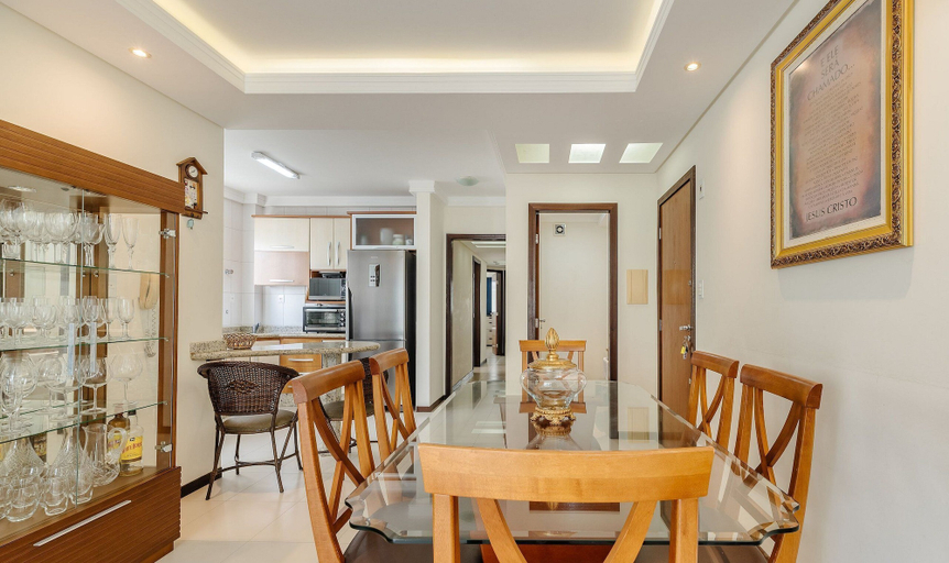 Dining, Seaview apt w/ BBQ 50m From Beach Att0602, Itapema