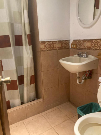 Bathroom, La Providencia Lodge, San Miguel de los Bancos