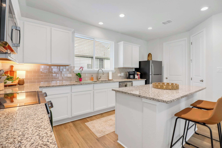 Private kitchen 3, Spring Haus Near Downtown, Comal