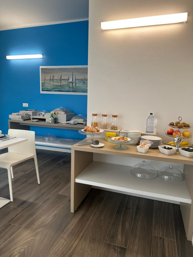 Food & Drinks 5, B&B Alma Garda Lake, Verona