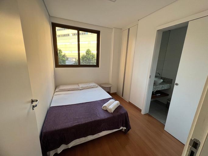 Room 4, LK SGutierrez 1, Belo Horizonte