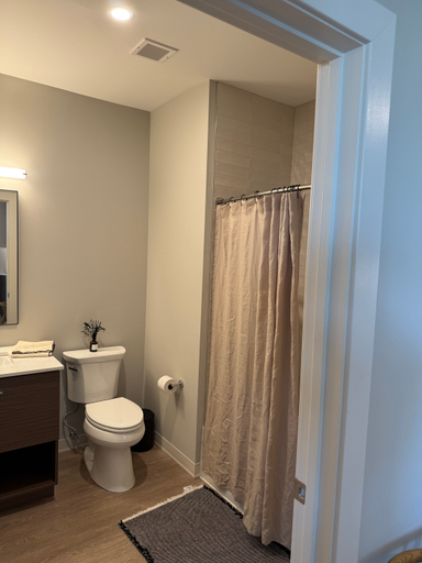 Bathroom 3, Midway Hotel, Accra