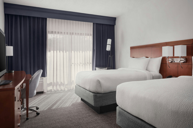 Bedroom 2, Courtyard By Marriott Rockville, Montgomery