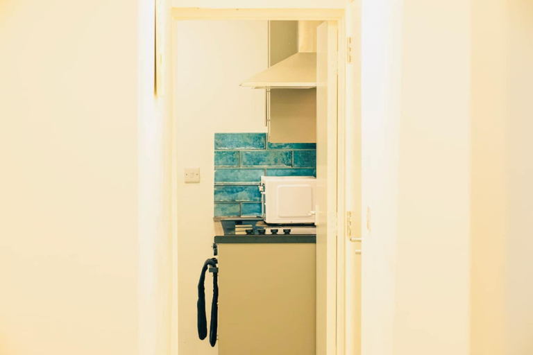 Room 2, Cozy 2BR Flat Near Cardiff City Centre Stadium Shops Uni, Cardiff