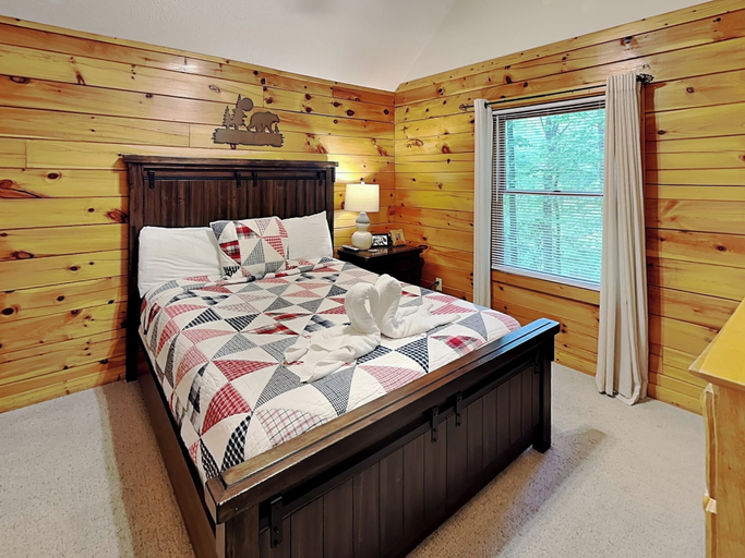 Bedroom 3, Blue Mist View by Jackson Mountain Rentals, Sevier