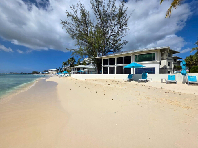 Beach 4, Cayman Luxury Rentals at Tamarind Bay