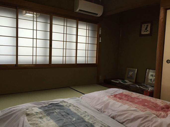 Bedroom 2, Kyoto Guesthouse Oyado Kei, Kyoto