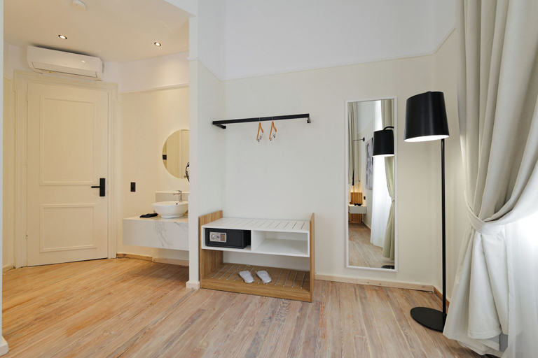 Bathroom 4, Kismet Urban Boutique, Crete