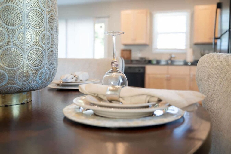 Interior 3, 611b Large 3 Bedroom Downtown Parking, Cabarrus