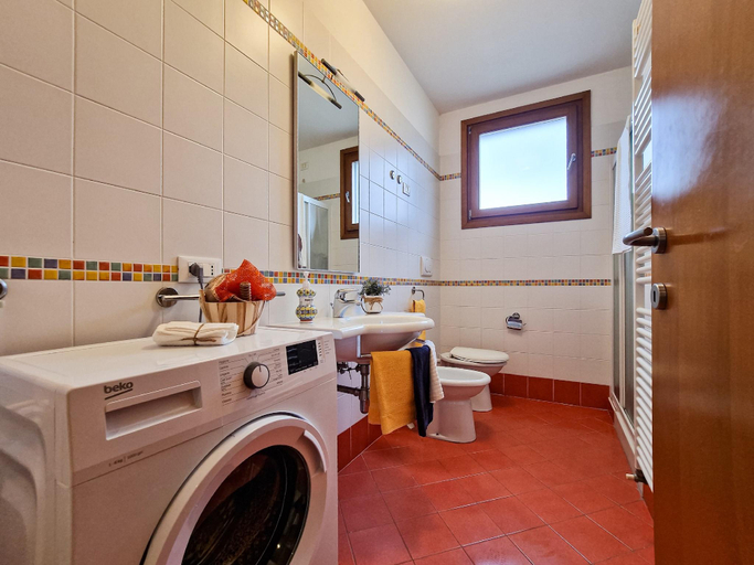 Bathroom 3, Four-room flat with swimming pool and air conditioning, Venezia