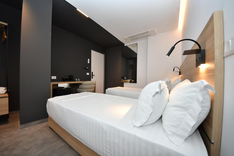 5, Hotel Giulia, Tiranës