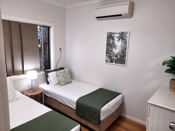 Bedroom 4, Airlie Apartments, Whitsunday