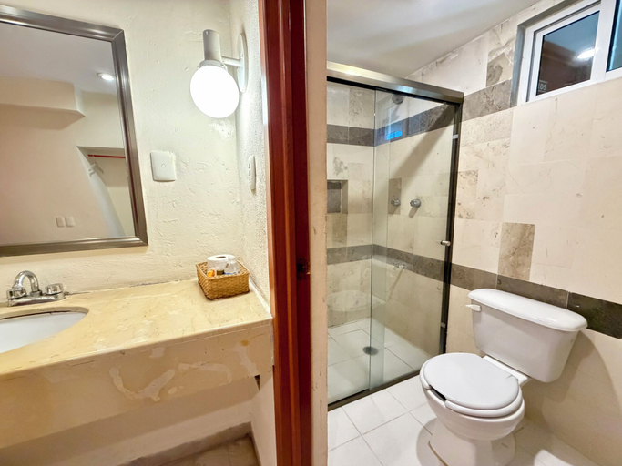 Bathroom, Barranquilla, Campeche