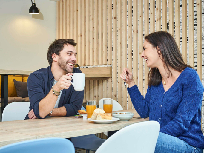 Food & Drinks 5, Aparthotel Adagio Access Paris Saint-Denis Pleyel, Seine-Saint-Denis
