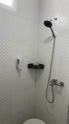 Bathroom 5, Villa Royal Arrois 2 Brothers, Malang