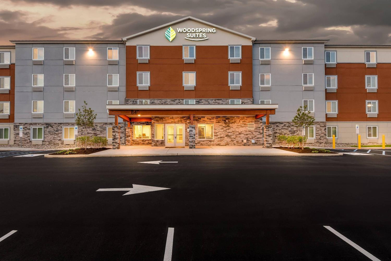 Exterior view 3, Woodspring Suites Lancaster North, Lancaster