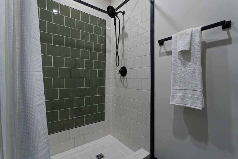 Bathroom 5, Hotel Biloxi, Harrison