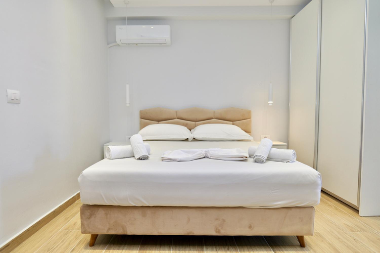 2, K-L Apartments, Sarandës