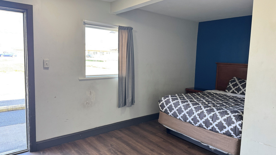 Bedroom 3, Royal Inn Motel Chambersburg, Franklin