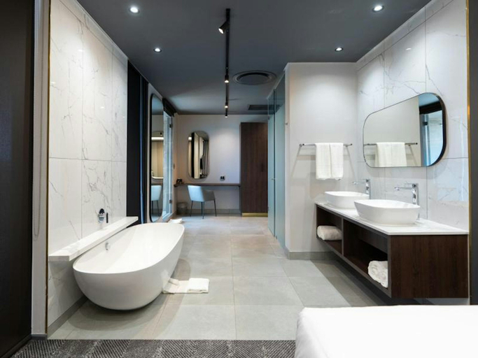 Bathroom 5, The Capital Mbombela, Ehlanzeni