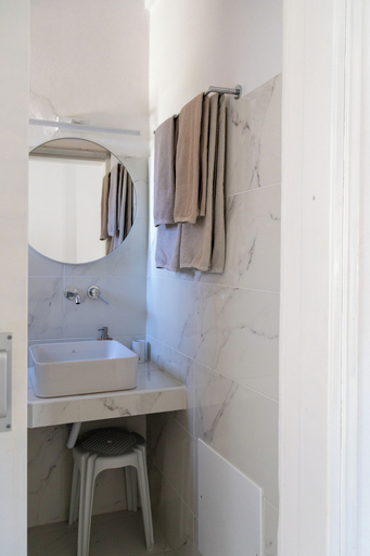 Bathroom 5, Pension The Flower, South Aegean