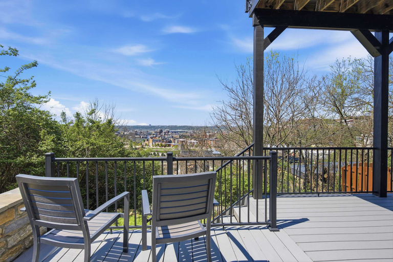 Others 4, Skyline Views 5BR Mt Adams Estate Sleeps 12, Cincinnati