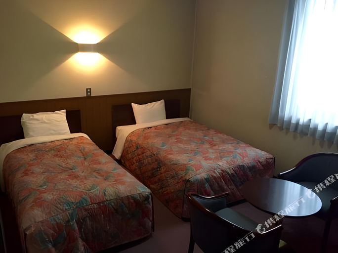 Bedroom 4, Hotel Nakajima, Saku