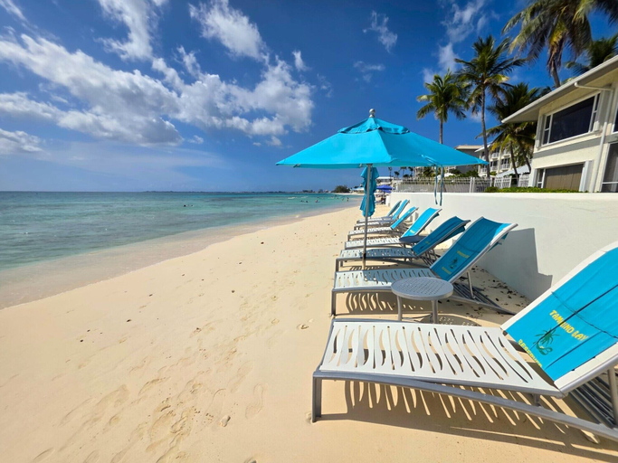 Beach 5, Cayman Luxury Rentals at Tamarind Bay