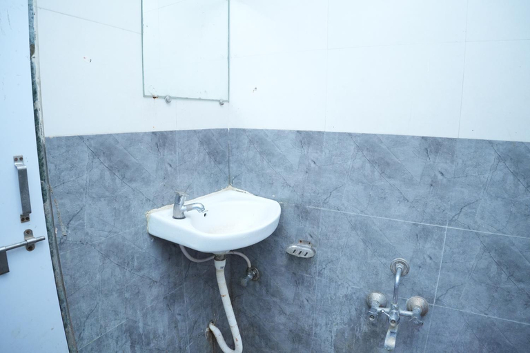 Bathroom 5, HOTEL JAY BHAWANI, Ahmadabad
