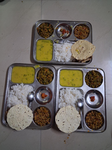 Food & Drinks 5, Om Datta Krupa Niwas, Satara