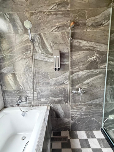 Bathroom 4, Hualien Simple Life Scenic B&B- Near Qixingtan& Tzu Chi, Hualien