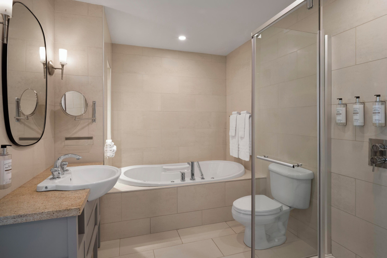 Bathroom 3, Best Western Premier Hotel Aristocrate, Communauté-Urbaine-de-Québec