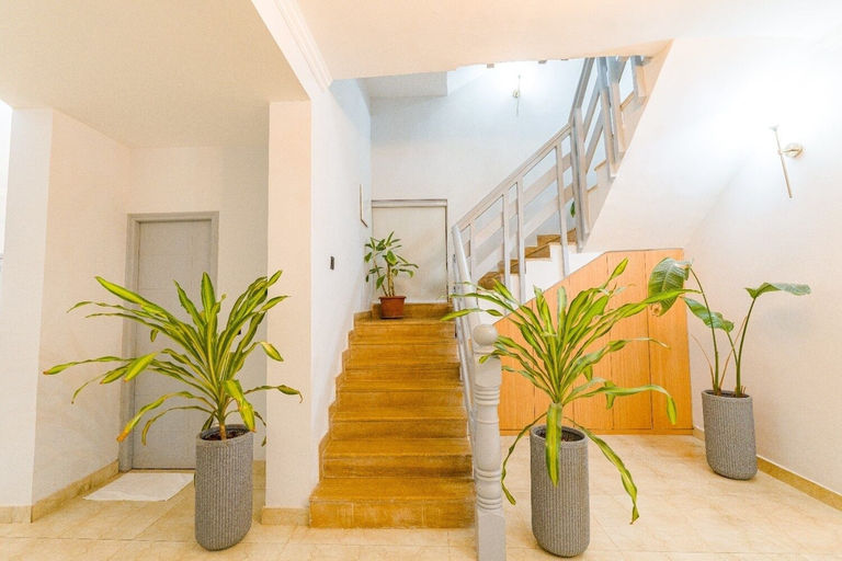 Interior 2, Reebah Inn & Suites, North Goa