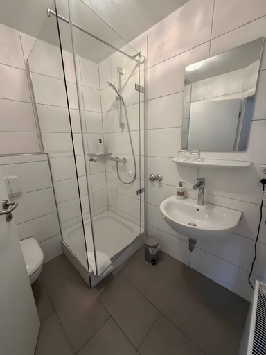 Bathroom 2, Hotel Deitmer, Borken