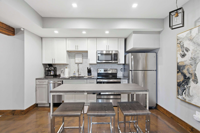 Others 5, Skyline Views 5BR Mt Adams Estate Sleeps 12, Cincinnati