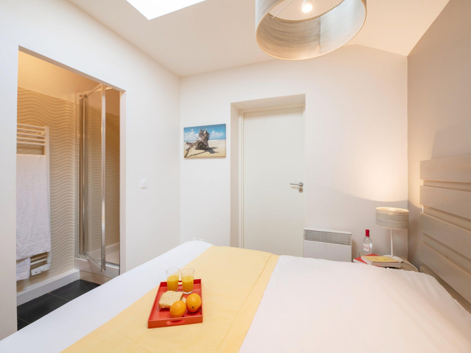 Room 2, Atlantic Coast Family Apartment, Landes