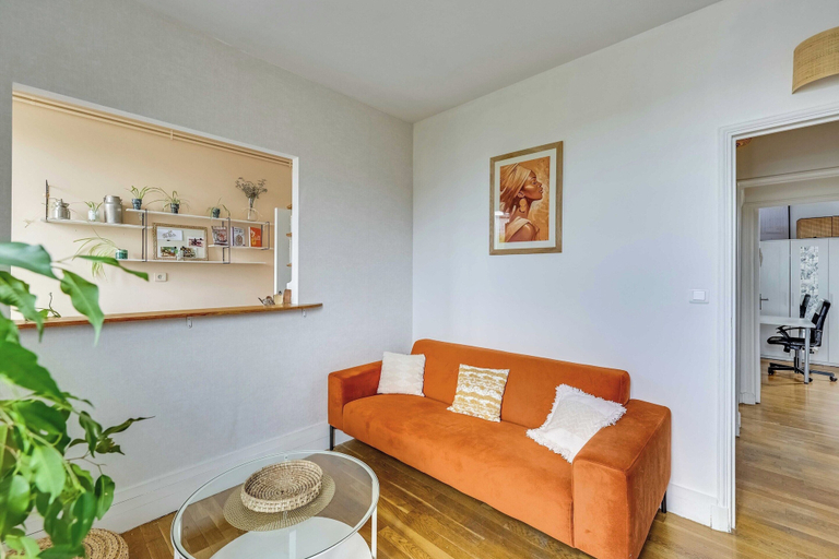 Living area 4, Charming Apartment 2BR/4P - Saint-Denis, Seine-Saint-Denis