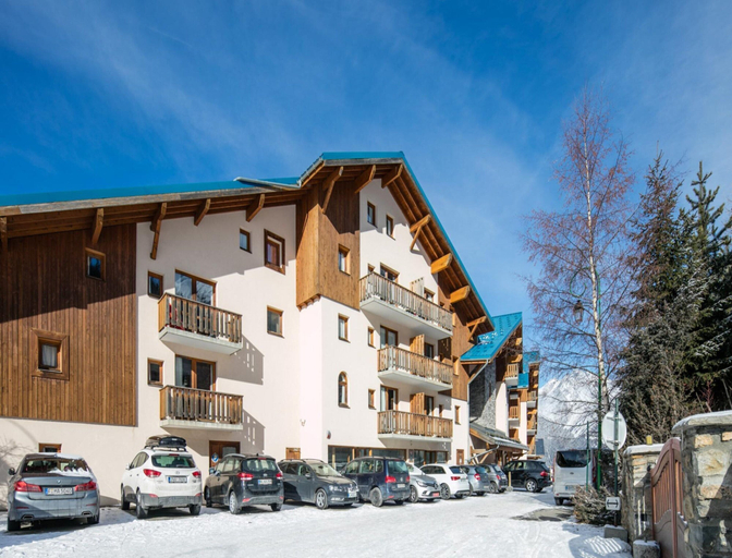 Exterior 2, Attractive Apartment With Balcony/terrace, Savoie
