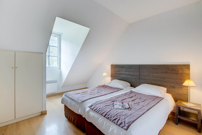 Room 4, Family Stay With Nearby Gondola Access, Hautes-Pyrénées