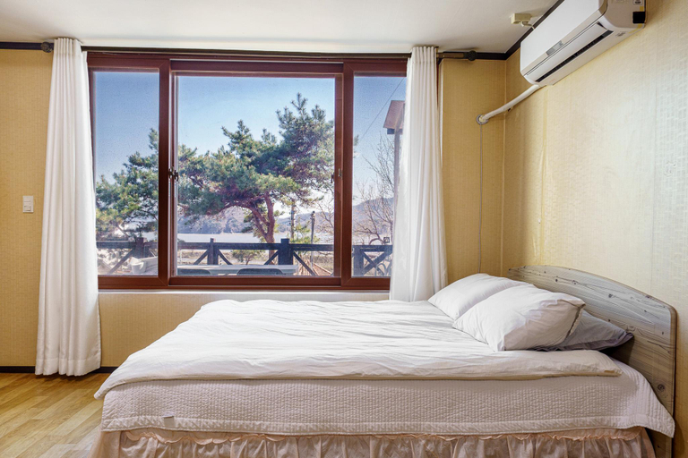 Bedroom 2, Ganghwado Sun House Pension, Ganghwa