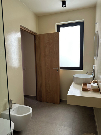 Bathroom 3, Vila Cristina