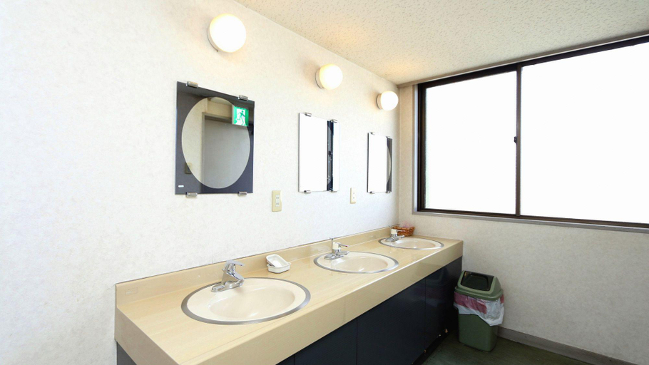 Bathroom 3, Green Hotel Komatsuya, Ono