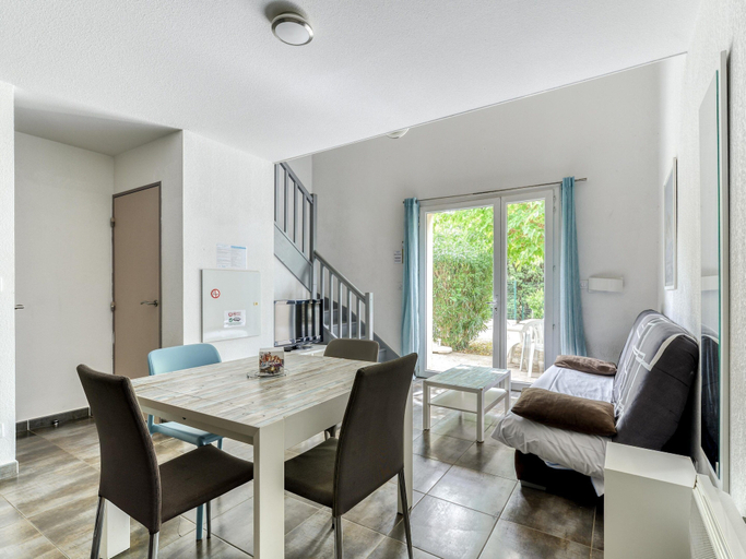 Living room, Charming Village Apartment for 4, Pyrénées-Orientales