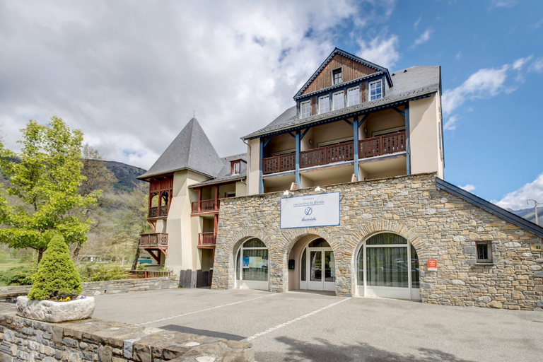Exterior 2, Loudenvielle Stay With Alpine Views, Hautes-Pyrénées