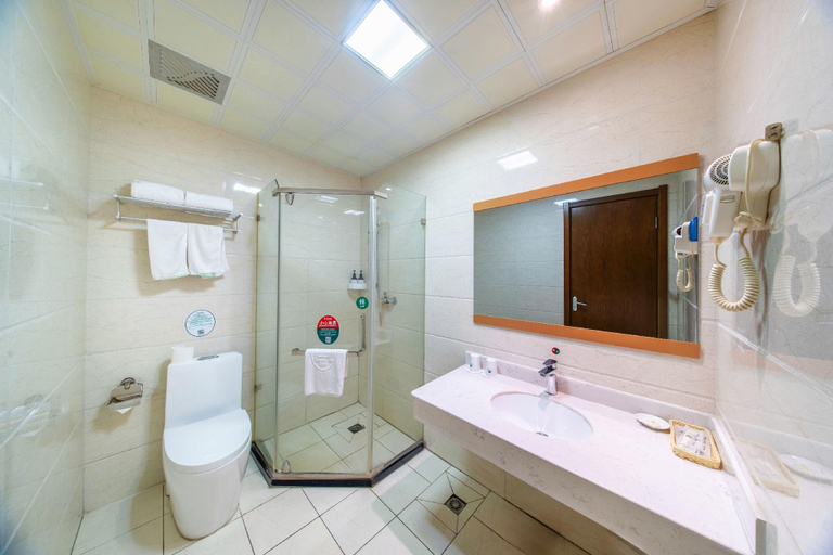 Bathroom 3, GreenTree Inn Weifang An'qiu Bus Station Heping East Road Hotel, Weifang