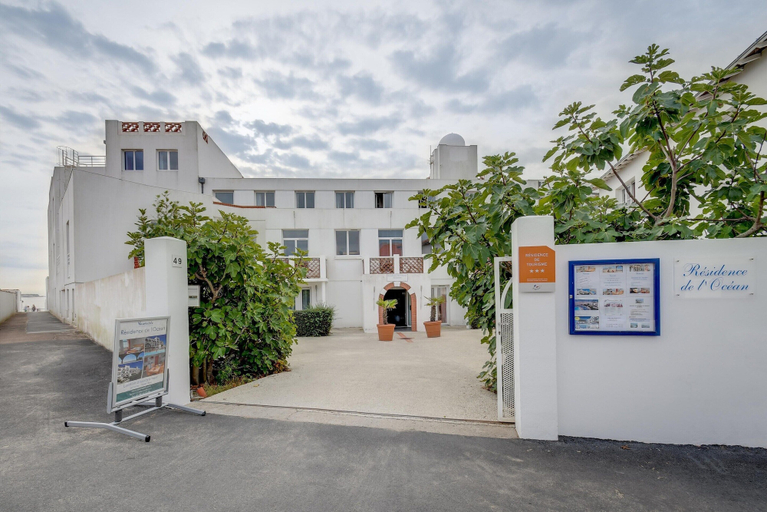 Exterior 2, Family Beach Stay for 6 in Loire, Vendée