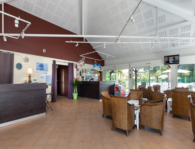 Reception 5, Ondres Stay Near the Coast, Landes